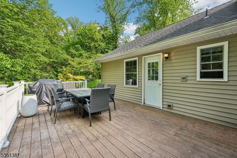 4 Shelter Cove Rd