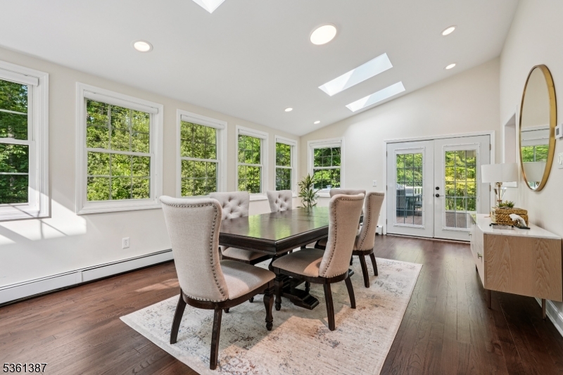 4 Shelter Cove Rd