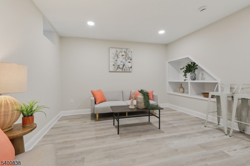360 Cook Ave