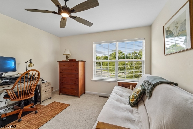 24 Pineview Dr