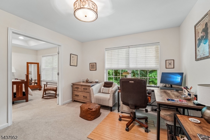 24 Pineview Dr