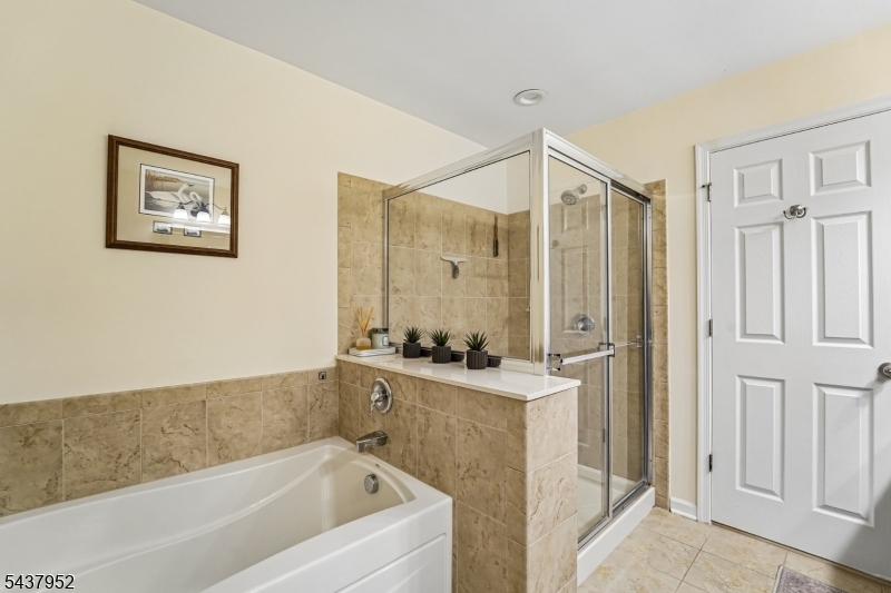 24 Pineview Dr