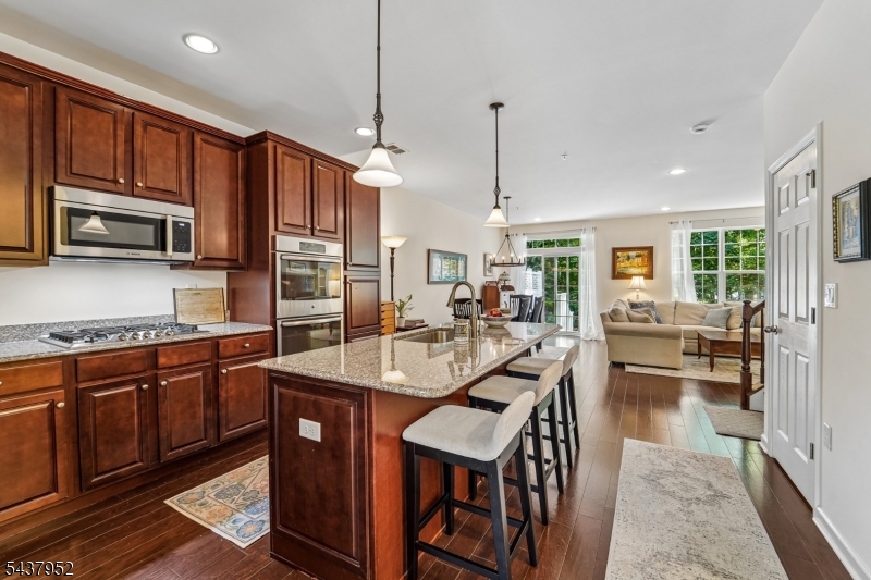 24 Pineview Dr