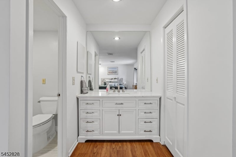37 Cerone Ct