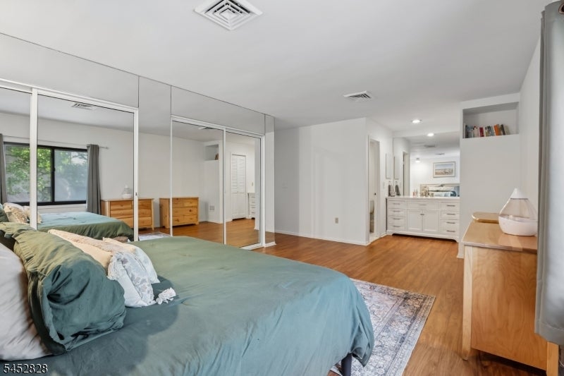 37 Cerone Ct