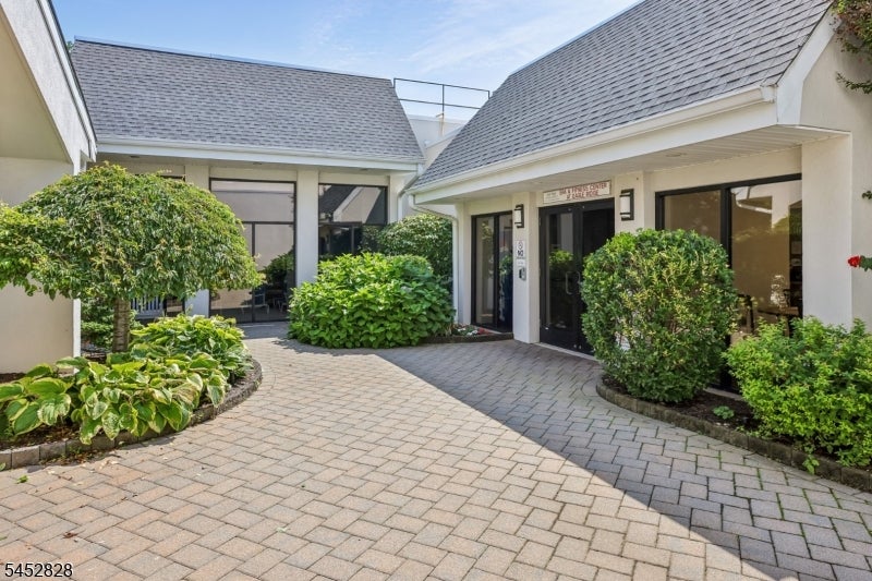 37 Cerone Ct
