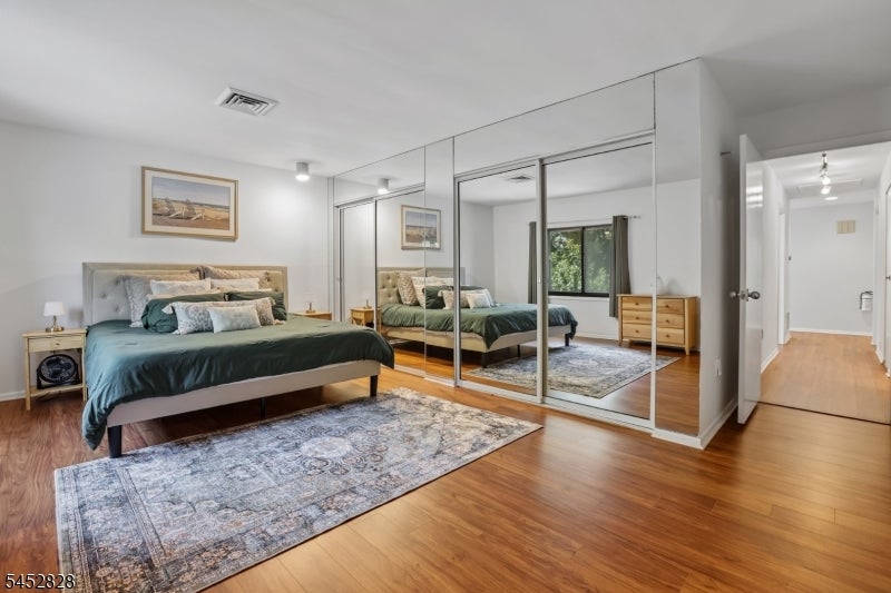 37 Cerone Ct