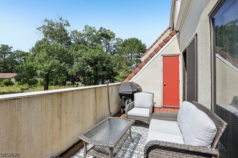 37 Cerone Ct