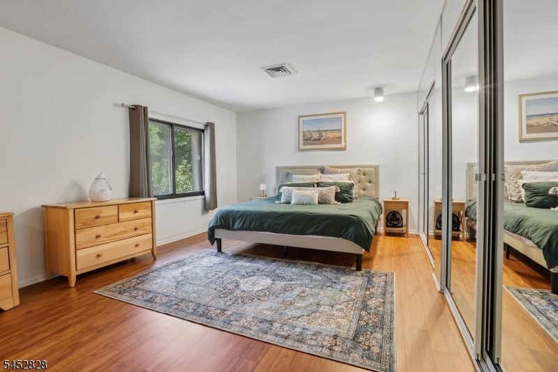 37 Cerone Ct
