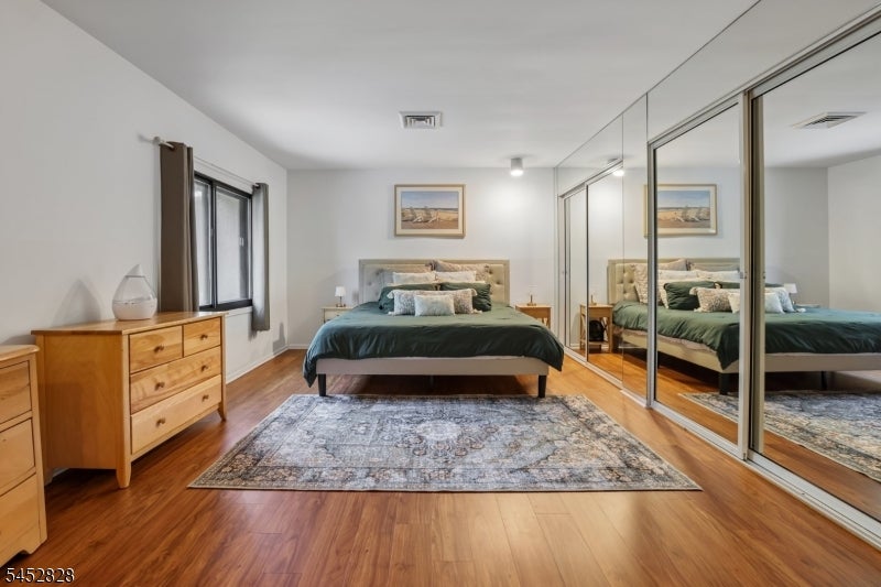 37 Cerone Ct