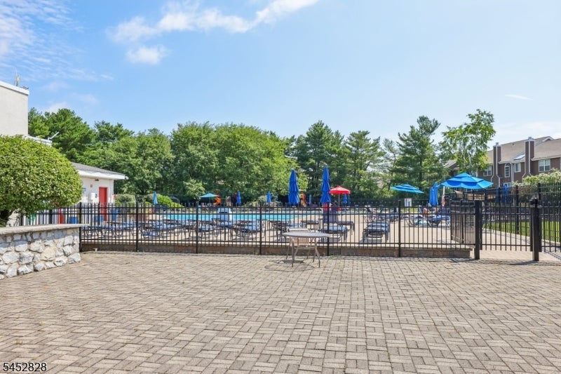 37 Cerone Ct