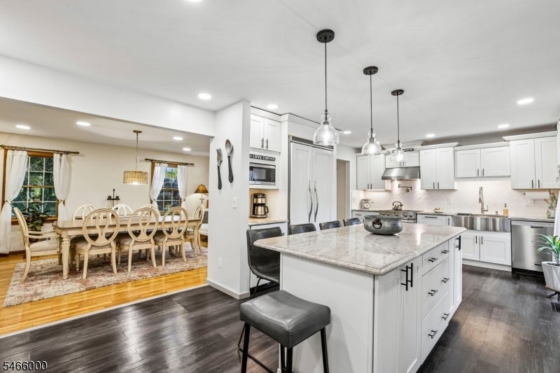 7 Weavers Ln