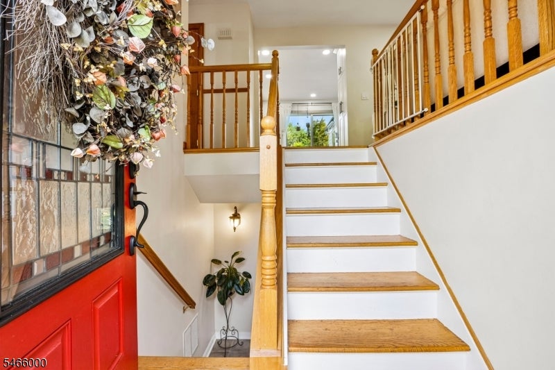 7 Weavers Ln