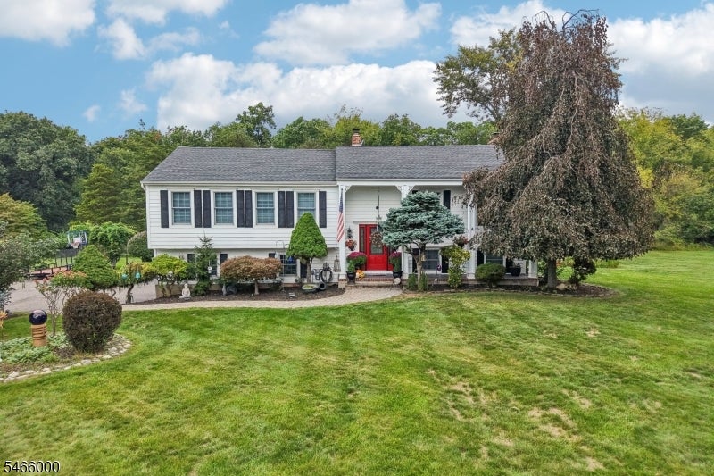 7 Weavers Ln