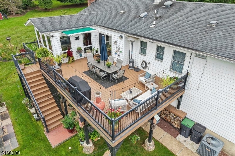 7 Weavers Ln