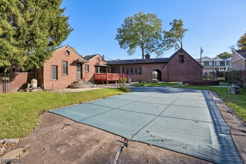 97 Amherst Ave
