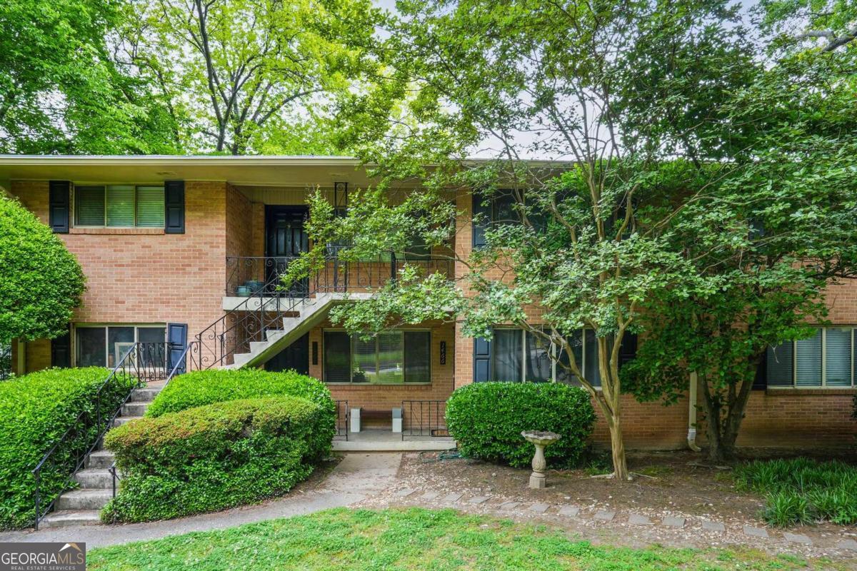 1466 E Rock Springs Road NE