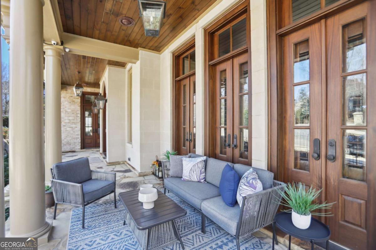 440 Belada Boulevard
