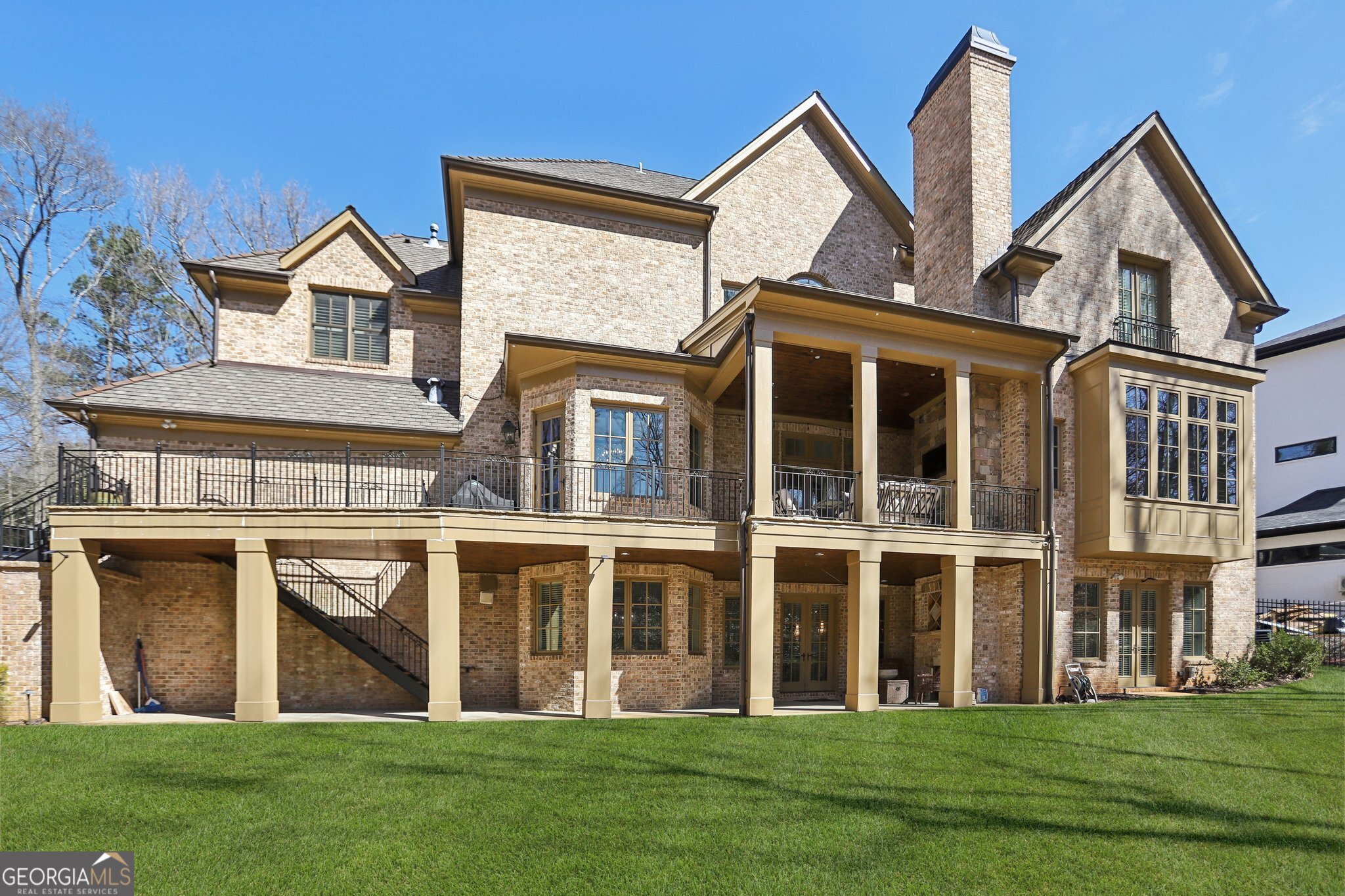 440 Belada Boulevard