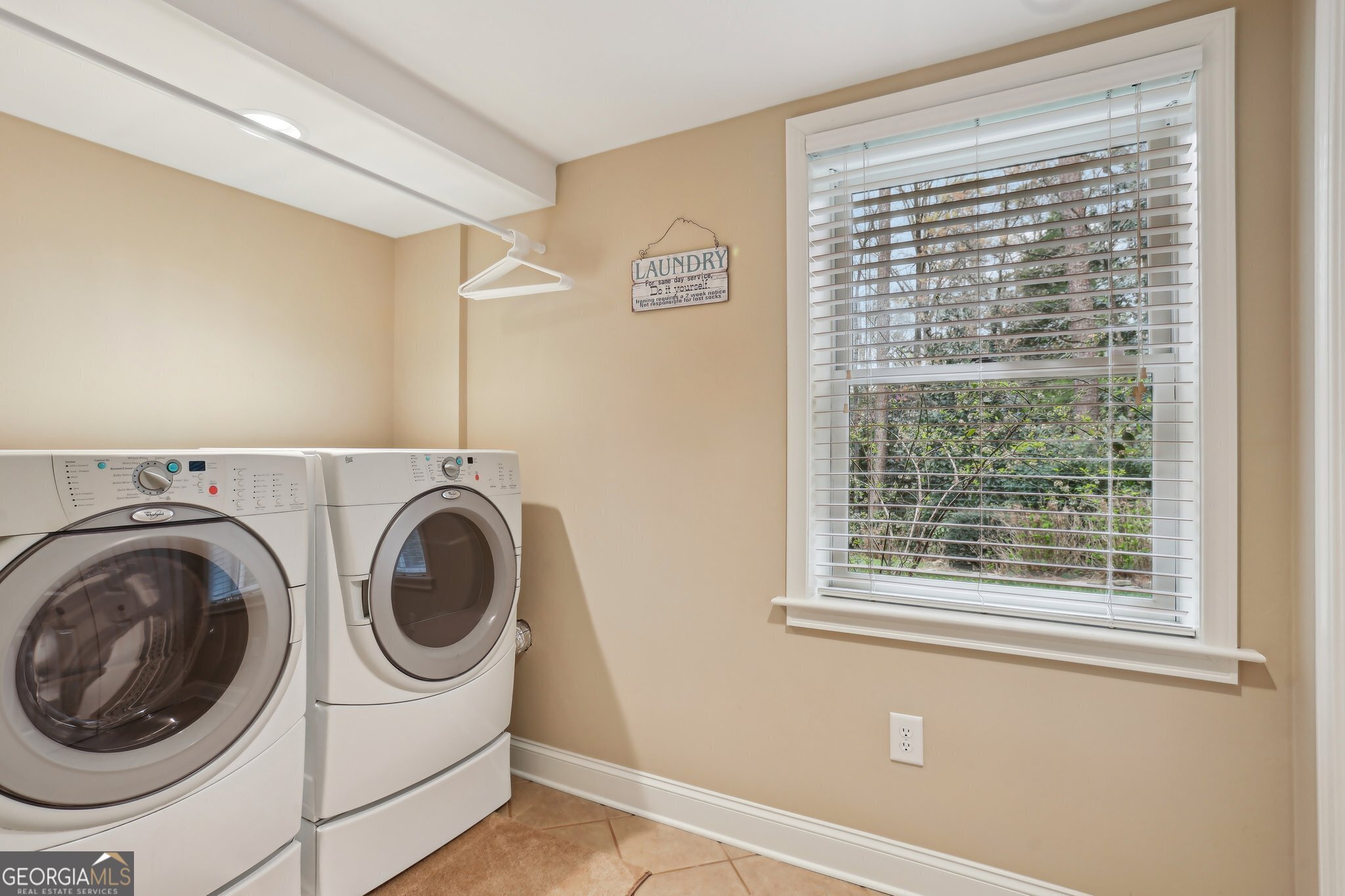 185 W Spalding Drive