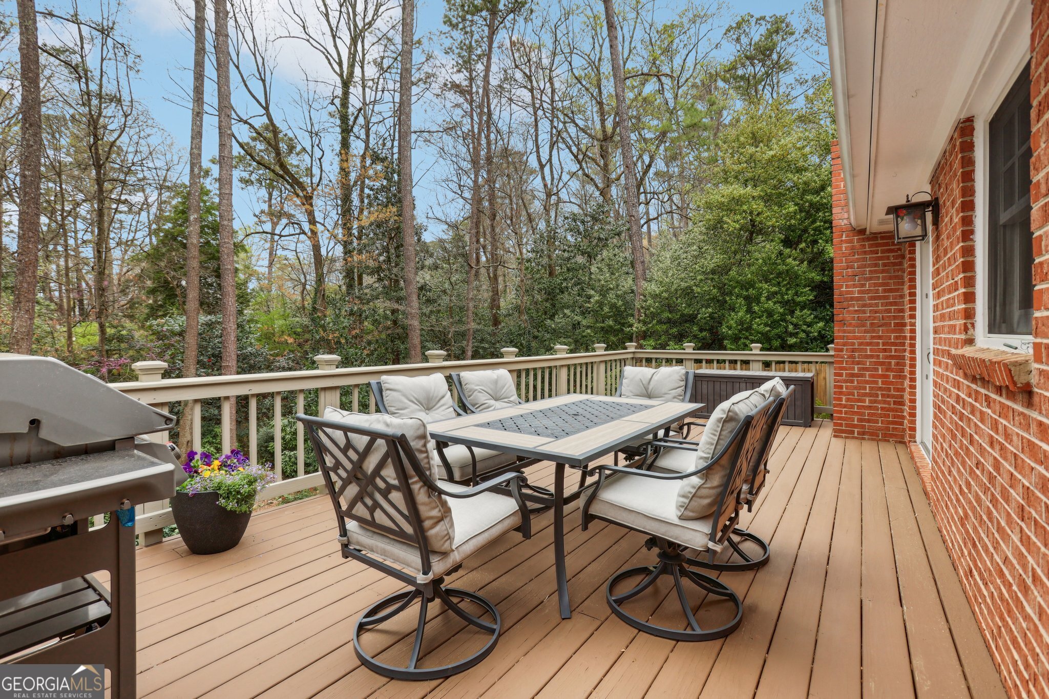 185 W Spalding Drive