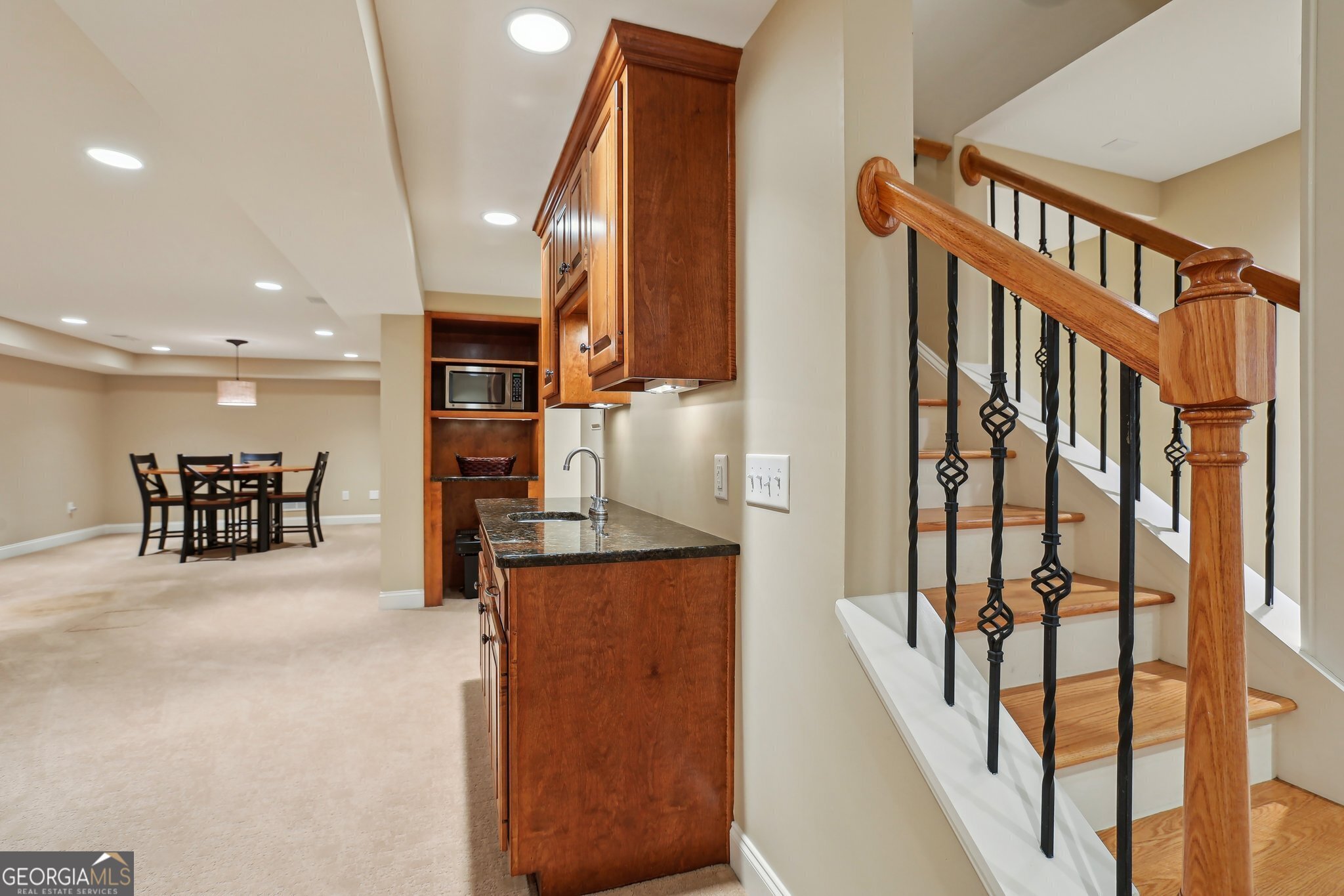 185 W Spalding Drive