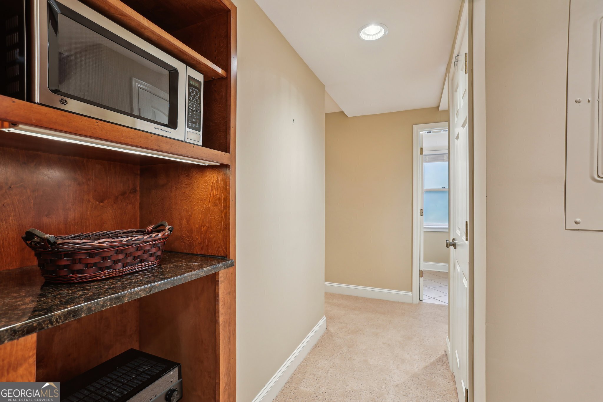 185 W Spalding Drive