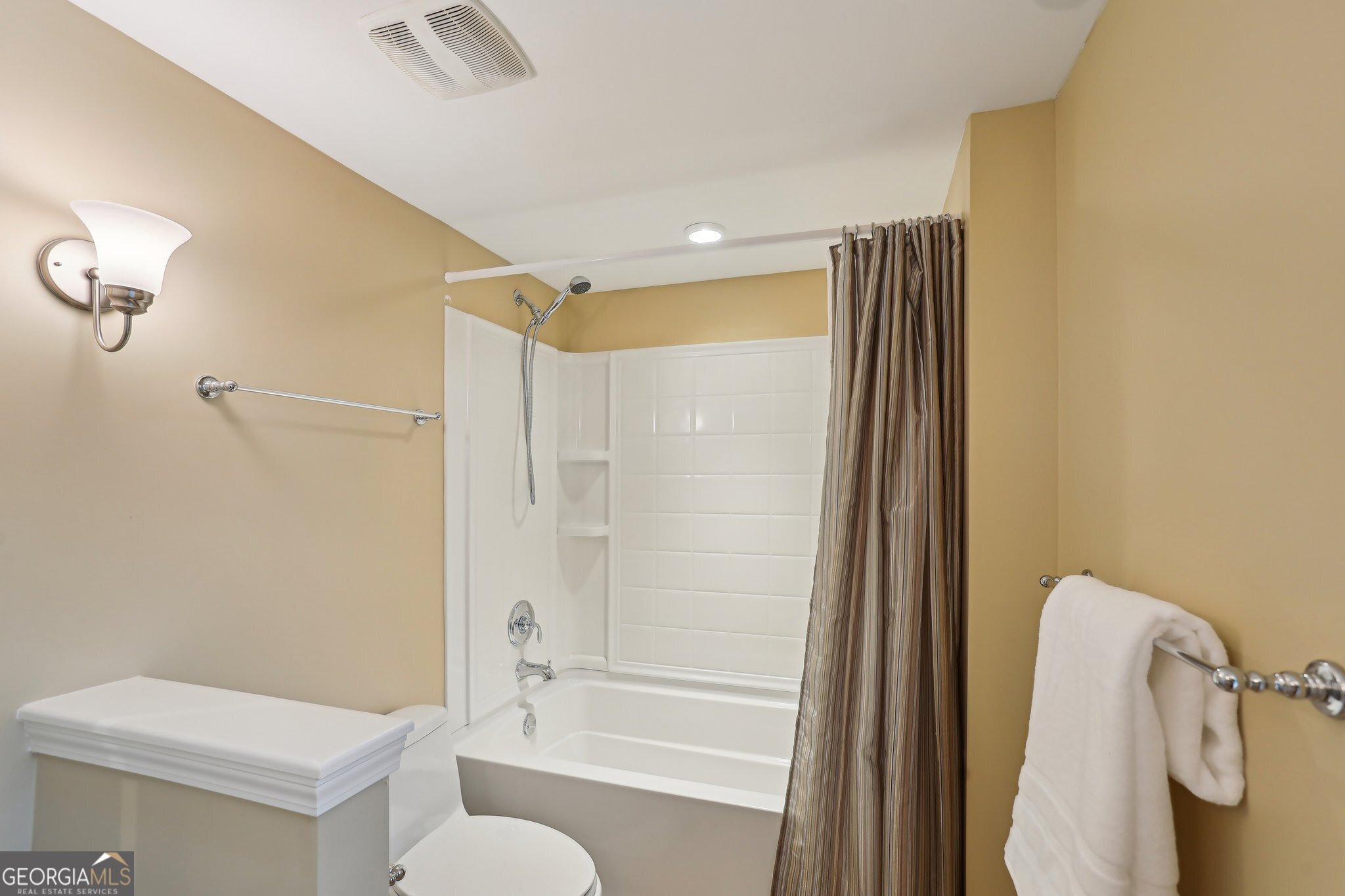 185 W Spalding Drive