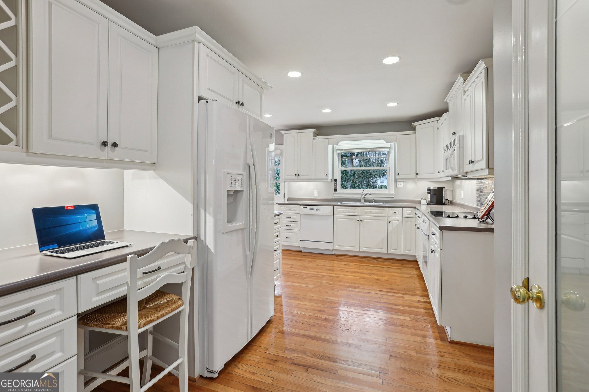 185 W Spalding Drive