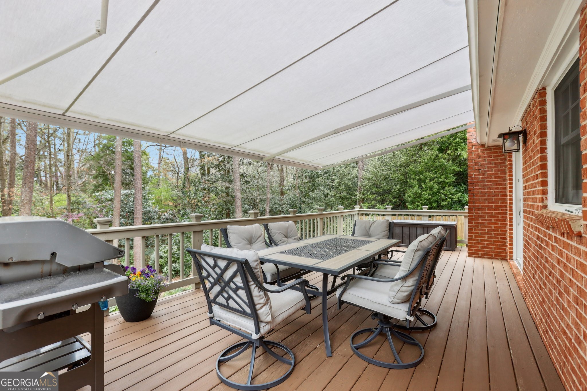 185 W Spalding Drive