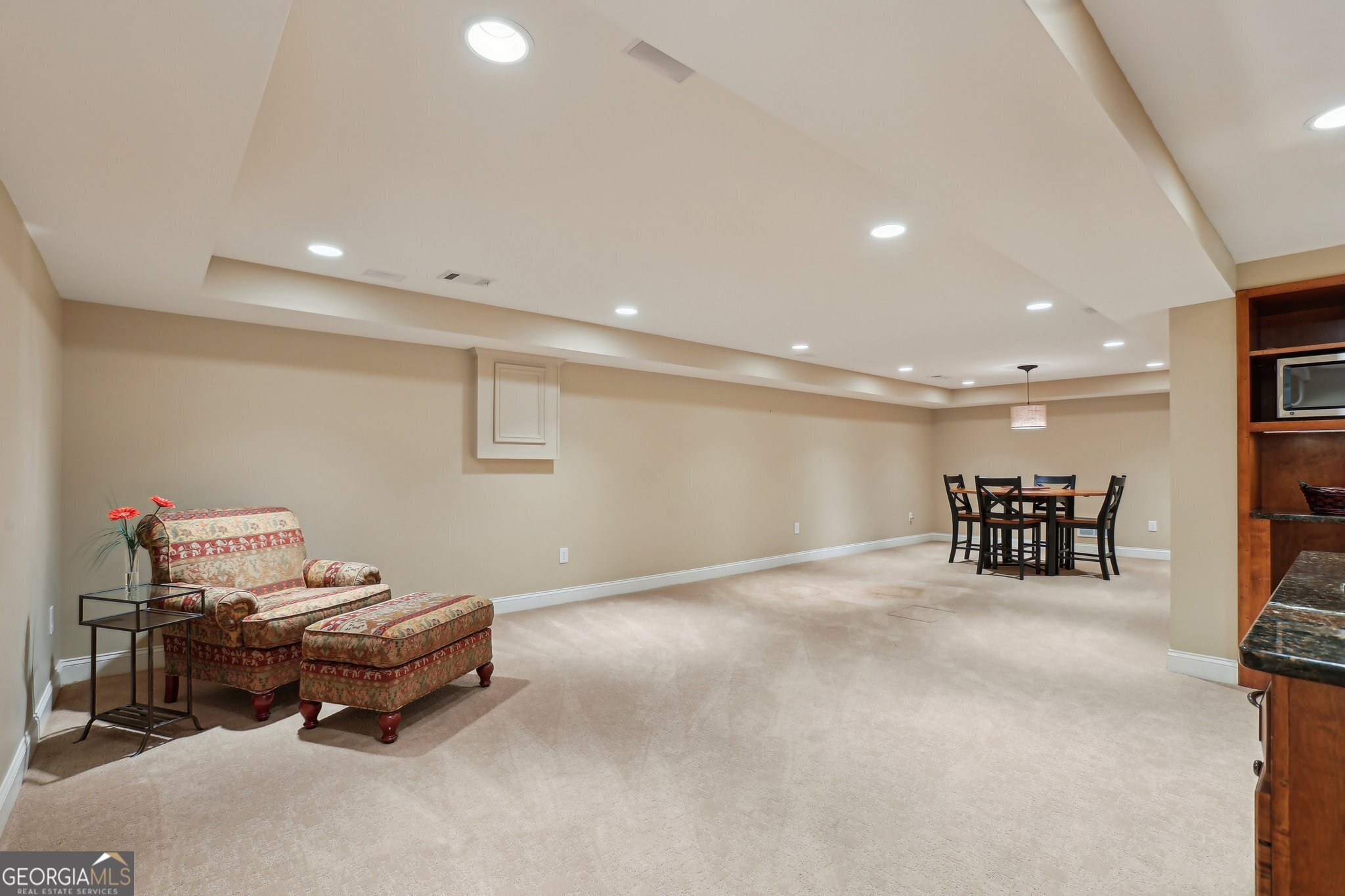 185 W Spalding Drive