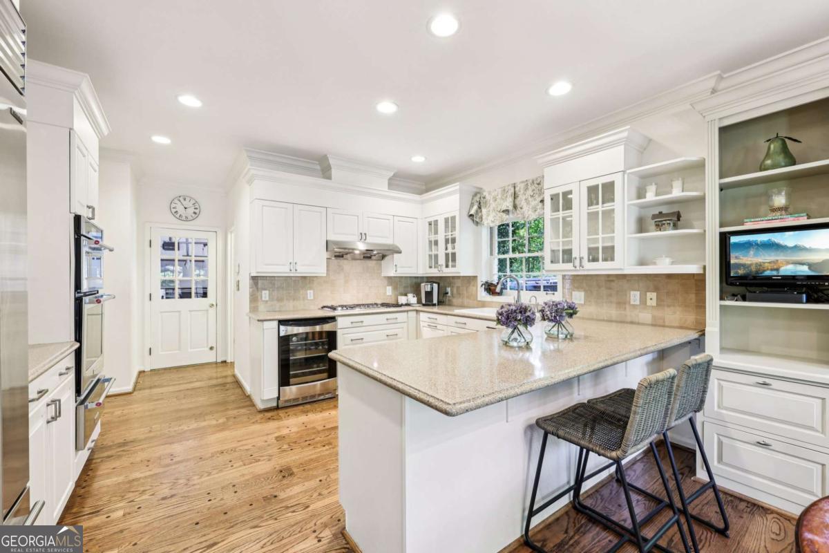 1382 W Wesley Road NW
