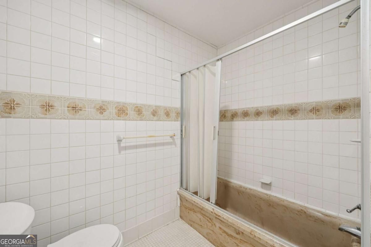 7080 Riverside Drive