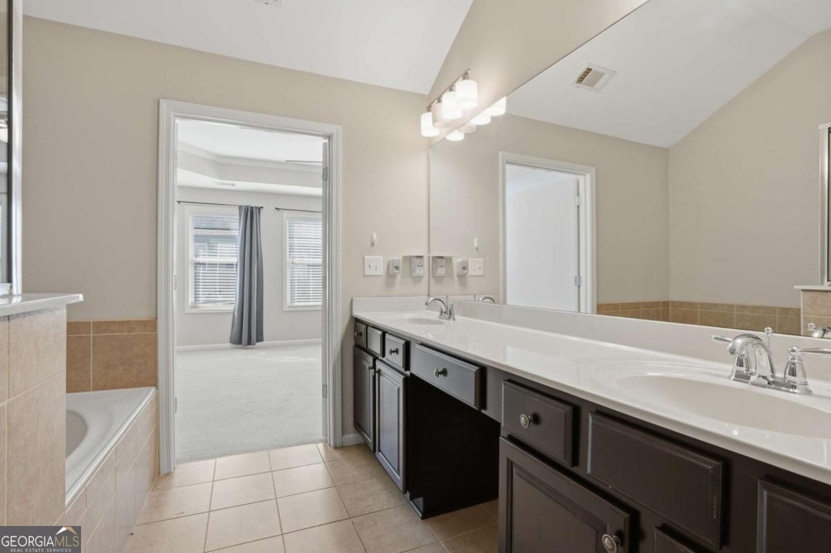 1221 Lavista Road NE