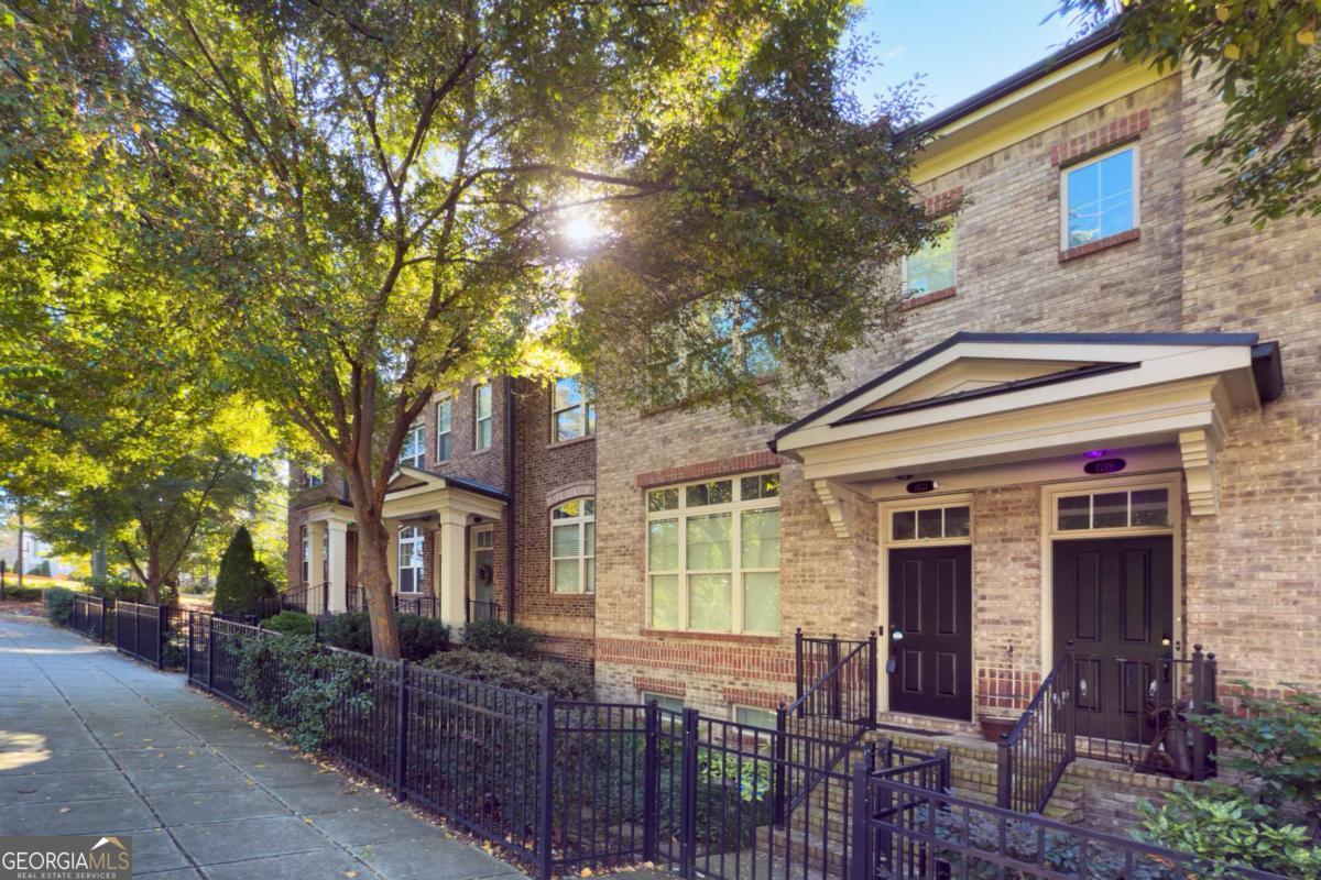 1221 Lavista Road NE