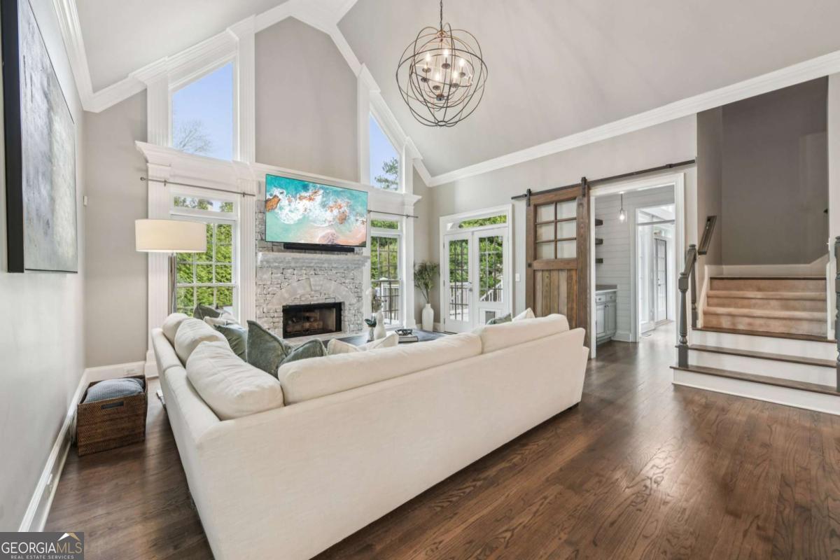 1135 Ascott Valley Drive