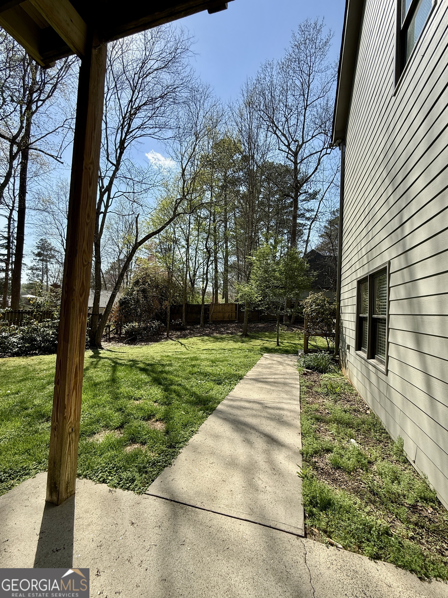 118 Thrush Drive # B