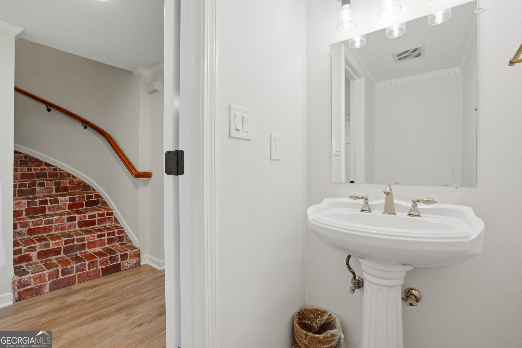 423 Jefferson Circle # 423