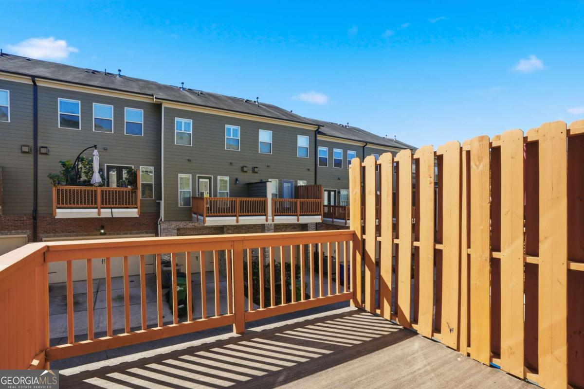 1221 Lavista Road NE