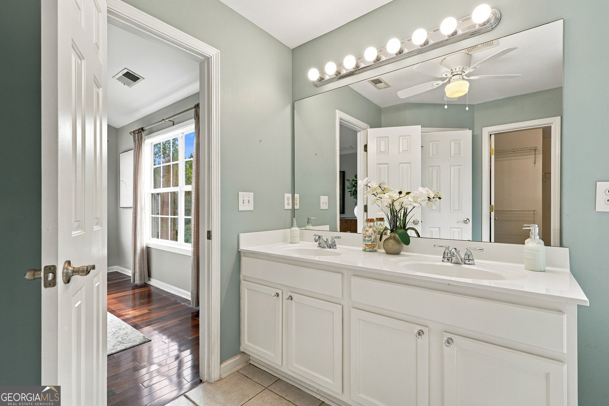3837 Chattahoochee Summit Drive SE