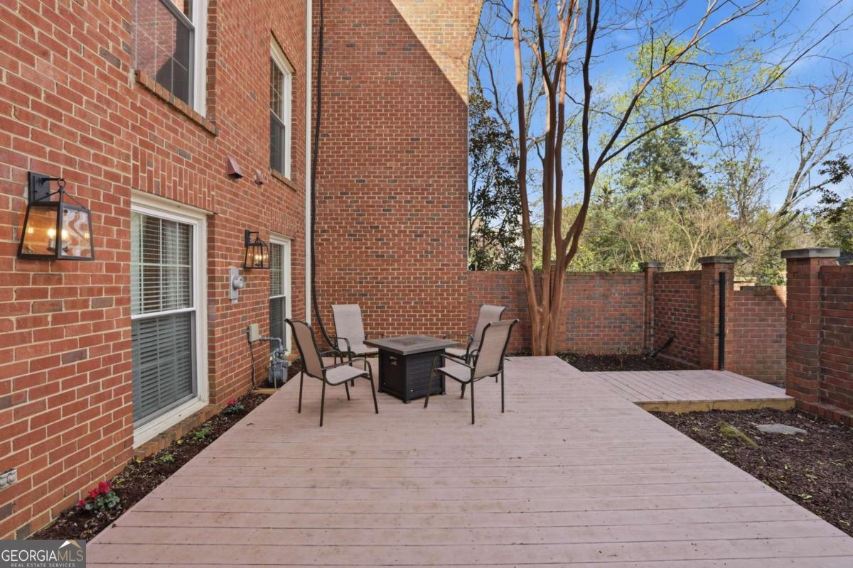 423 Jefferson Circle