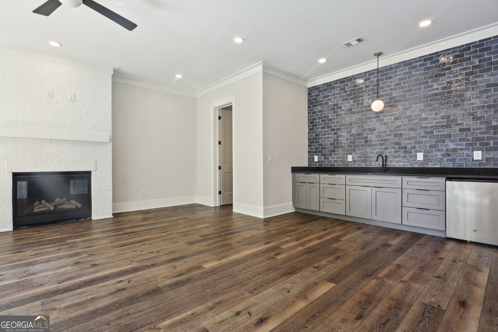 5373 Northland Drive