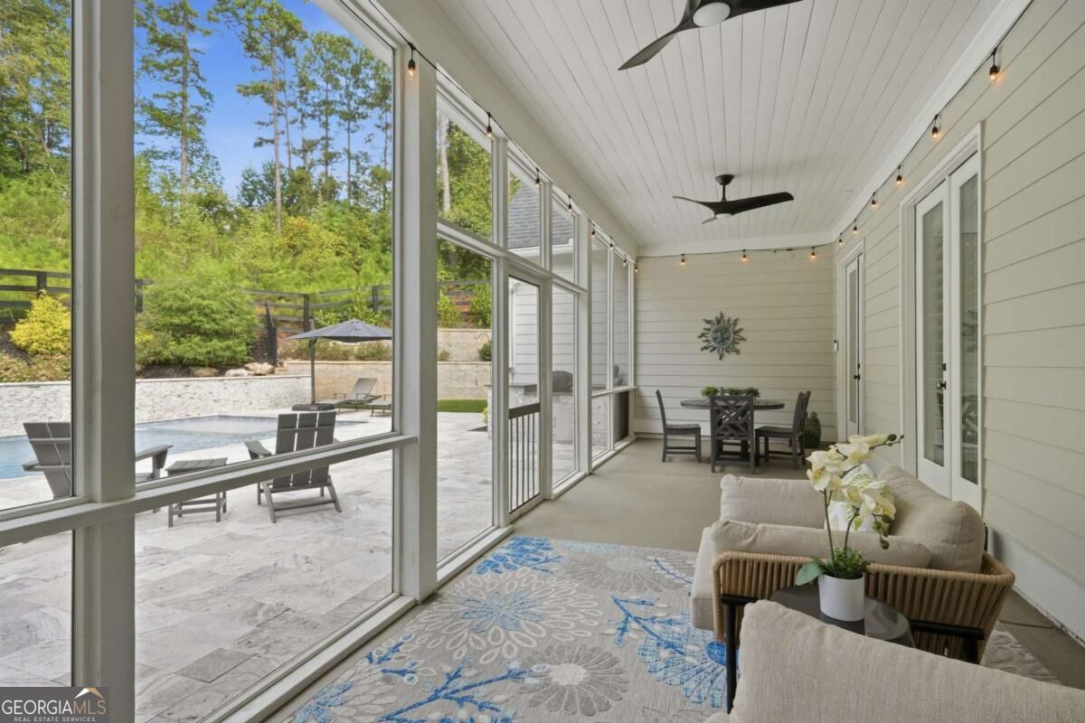 565 Mountain Road