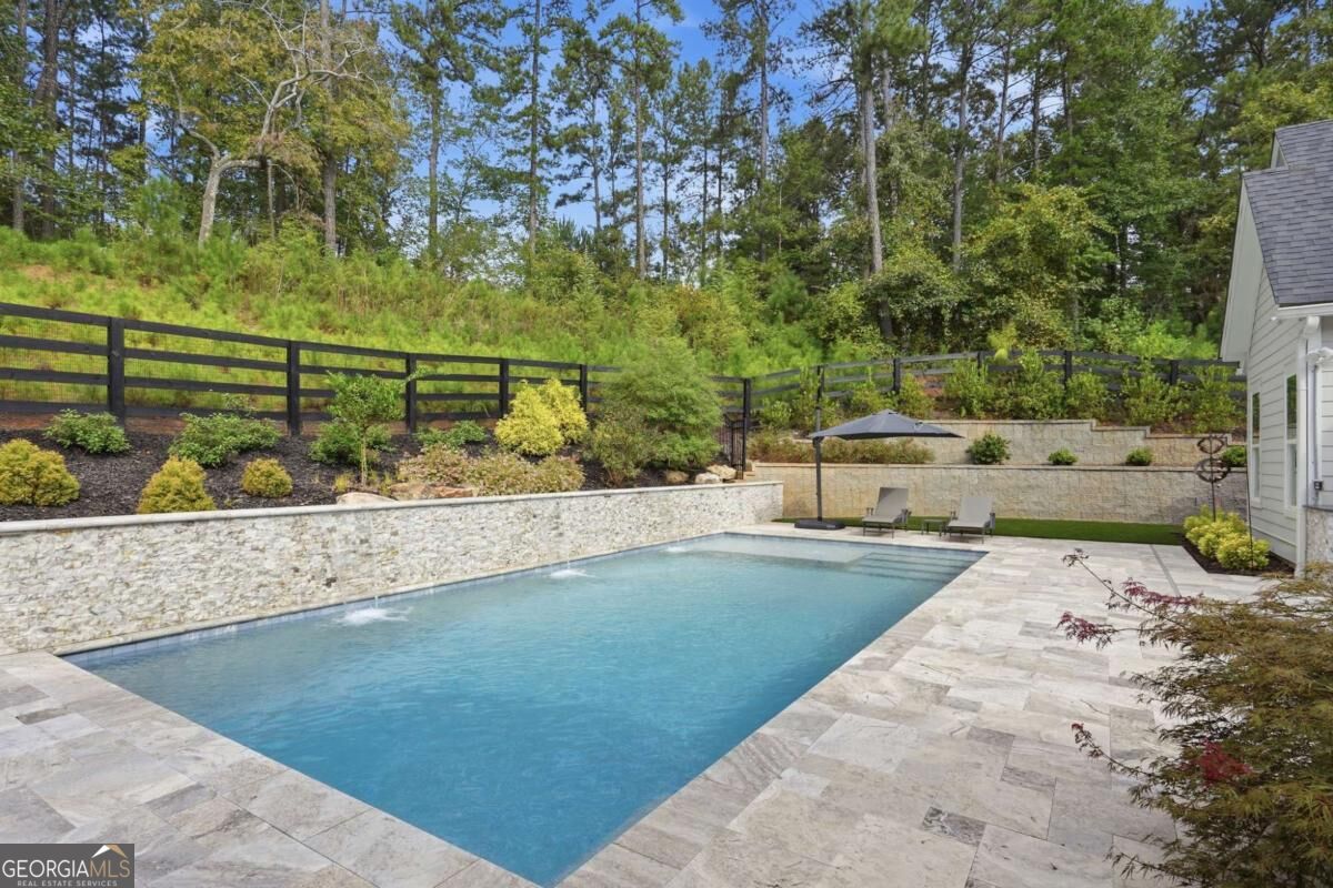565 Mountain Road