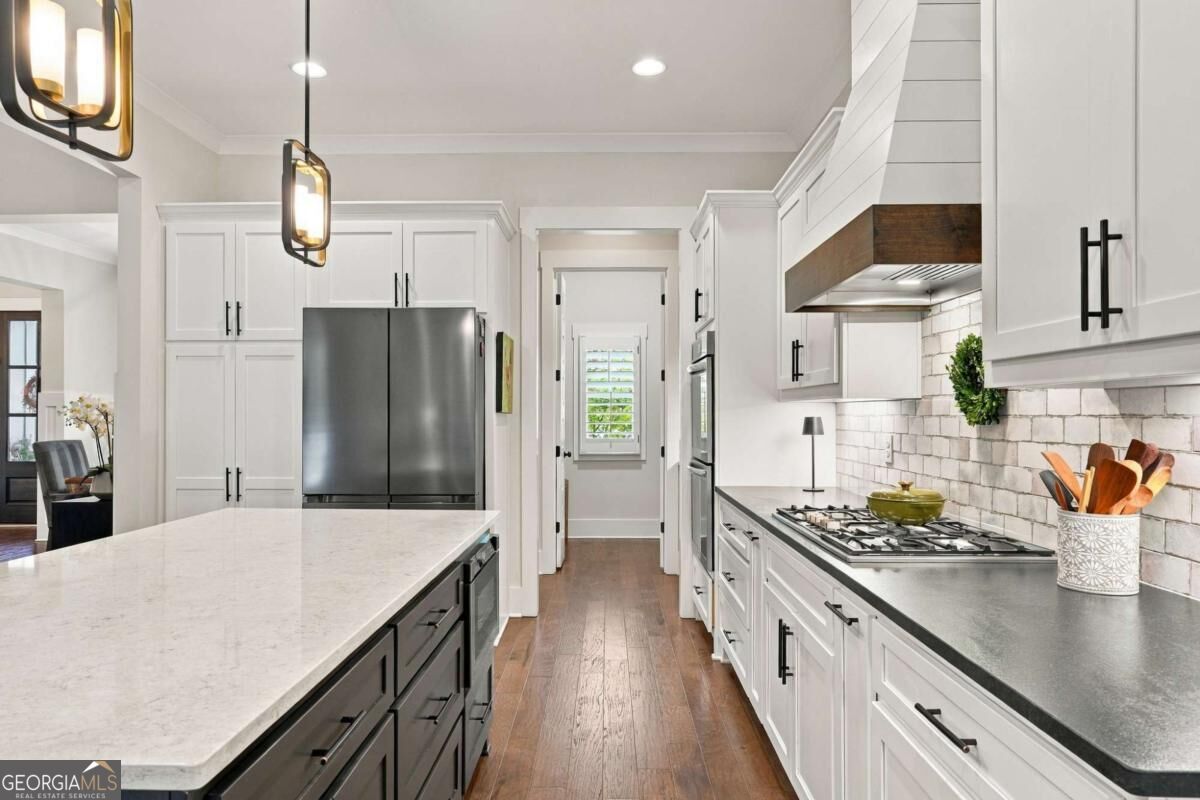 565 Mountain Road