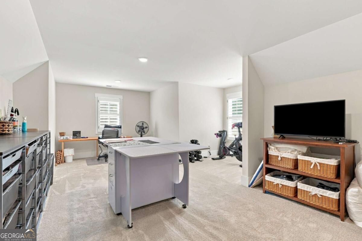 565 Mountain Road