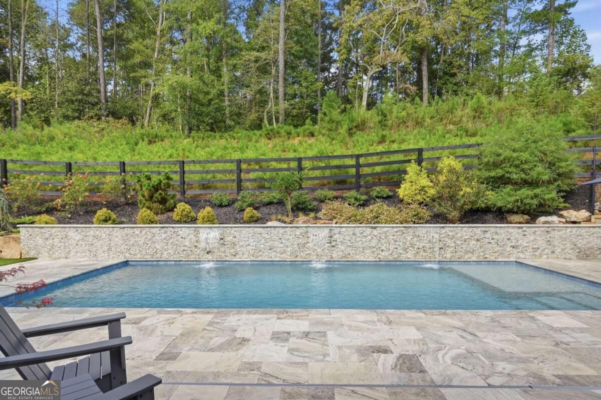 565 Mountain Road