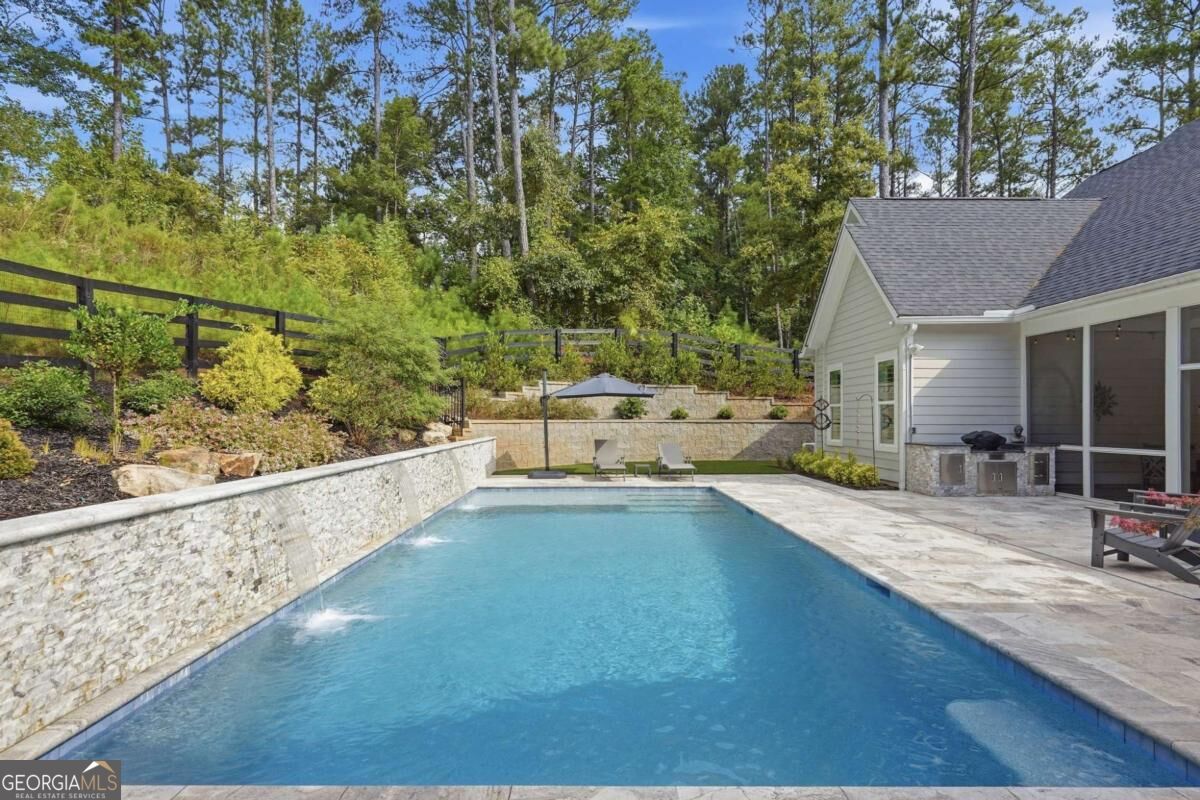 565 Mountain Road