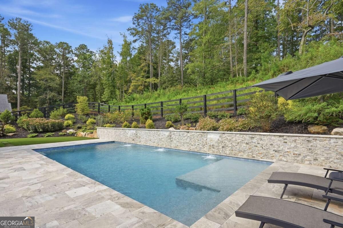 565 Mountain Road