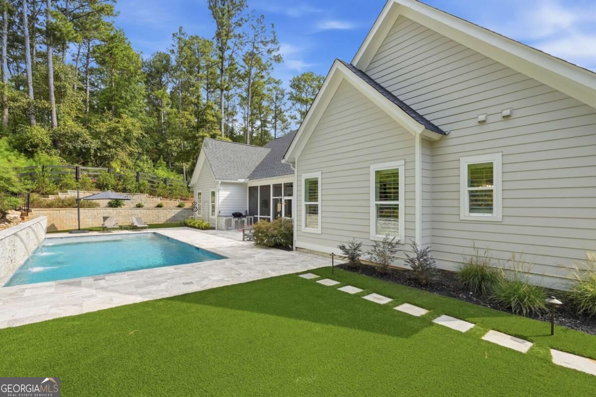 565 Mountain Road
